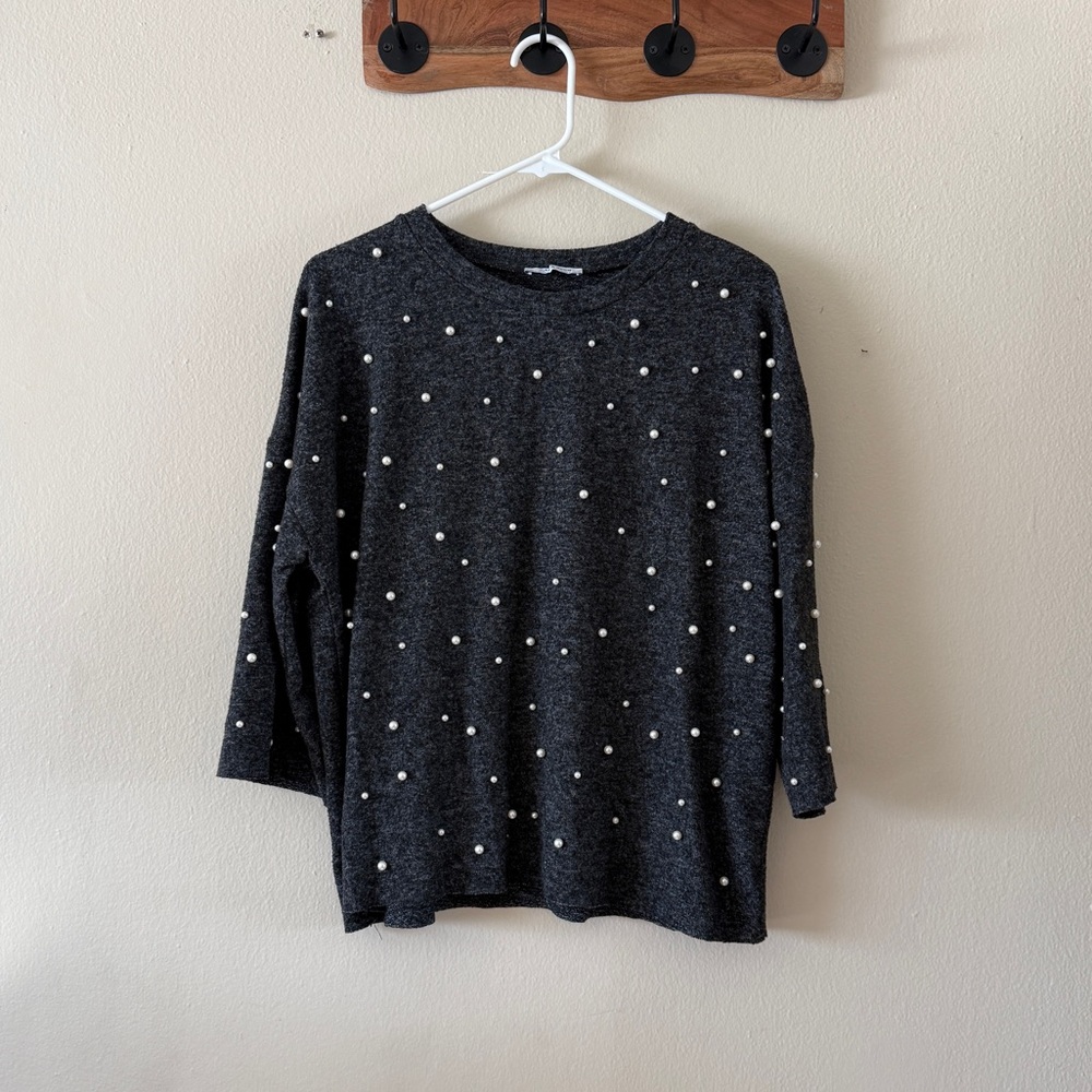 Zara Trafaluc Grey Faux Pearl Beaded Embellished 3/4 Sleeve Knit Sweater Size M